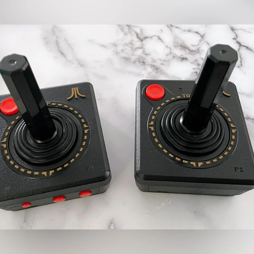 Atari Flashback 4 Classic Game Console 2 Wireless Controllers